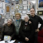 Pasqualino Bongiovanni con le Madri di Plaza de Mayo (da sx: Juana de Pargament, Mercedes de Meroño, Hebe de Mascia) – Buenos Aires - 2012